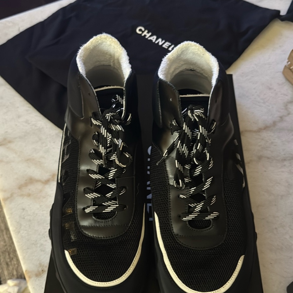 Chanel men’s sneakers G34459Y51526Calfskin/mesh/lycra size 45 Black. - Picture 1 of 10